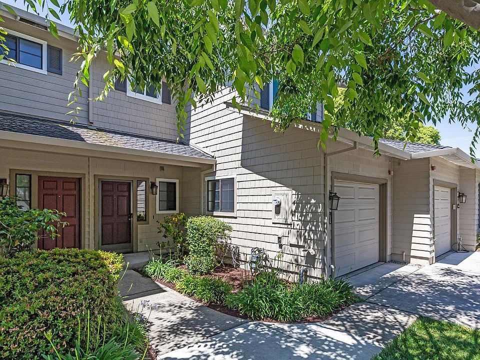 1st image of 18974 Sara Park Cir