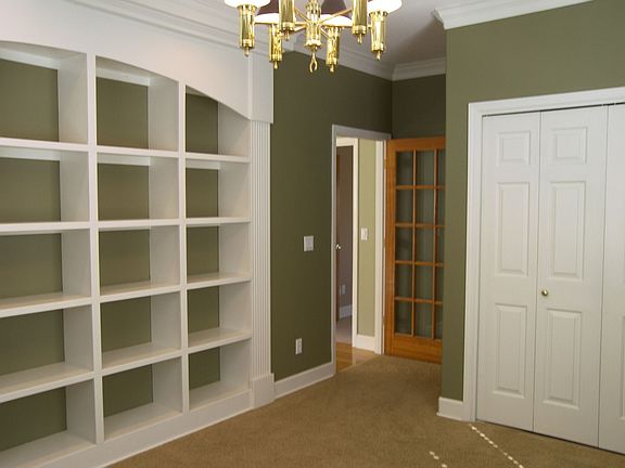 Main Floor Office/Guest
