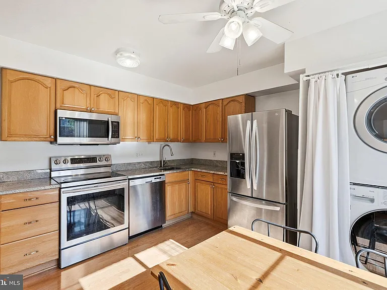 3695 Persimmon Cir — Photo 15