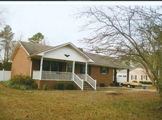 7967 Broad Creek Rd, Washington, NC 27889