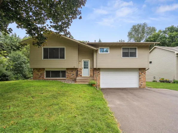 6538 31st St N, Oakdale, MN 55128