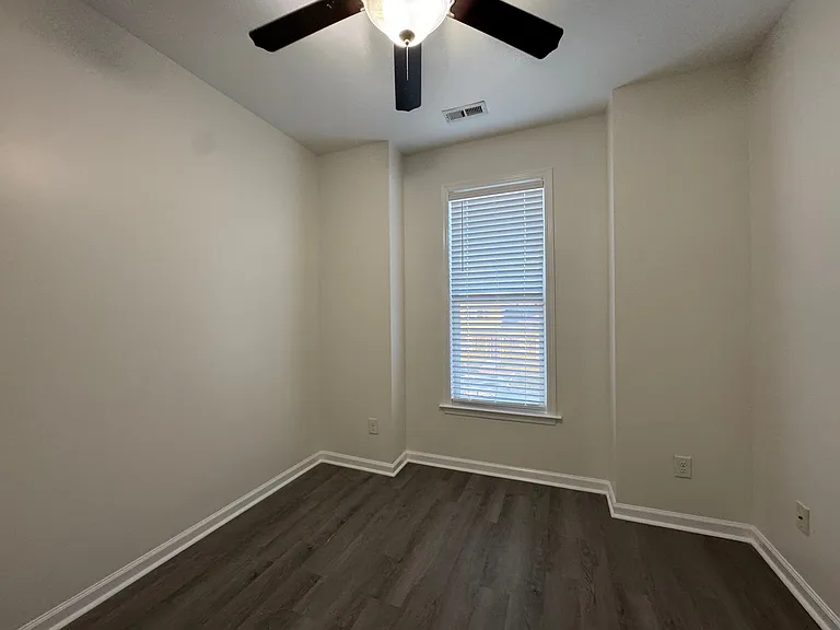 214 Glenhaven Ln — Photo 25