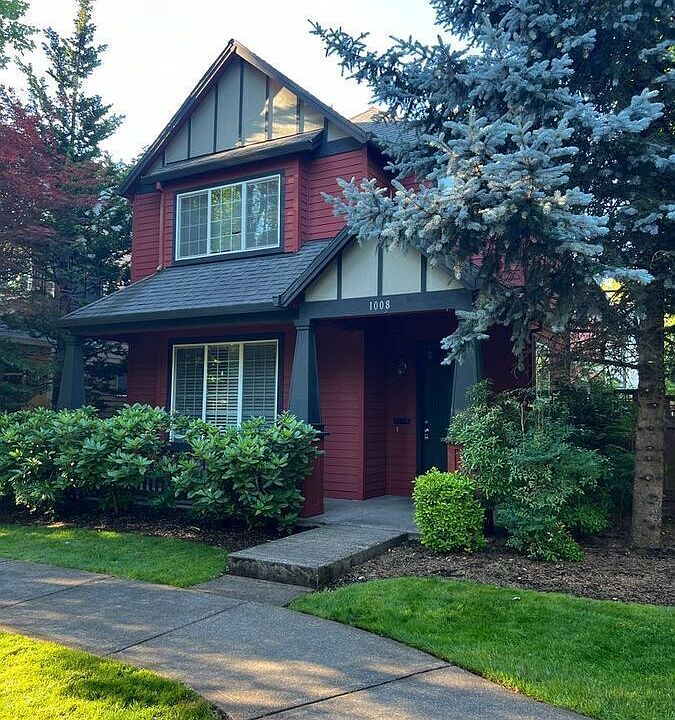 1st image of 1008 SE Bacarra St