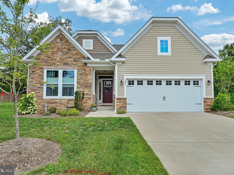1st image of 131 Amberfield Ct