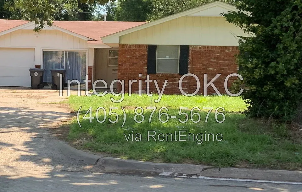 2800 N Rockwell Ave