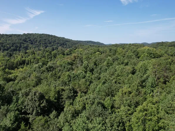 565 Valley Loop, Crossville, TN 38572