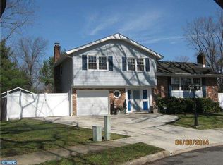 137 Parkway Ter, Mount Laurel, NJ 08054