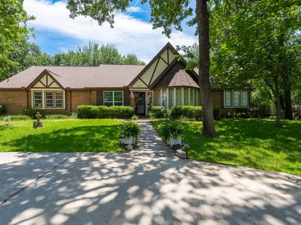 6501 Westover Dr, Granbury, TX 76049