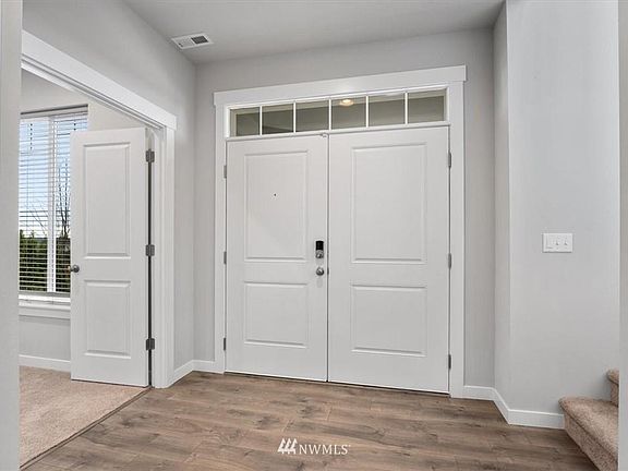 5th image of 3515 83rd Ave NE