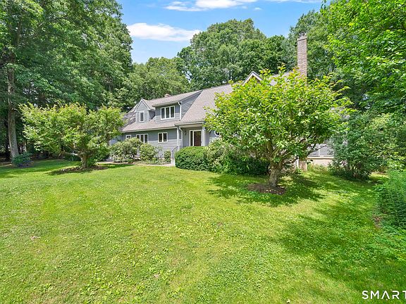 2nd image of 33 Woodmar Circle