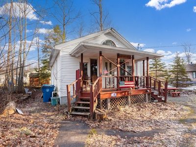 394 Eisenhower Ave, Angola, NY, 14006