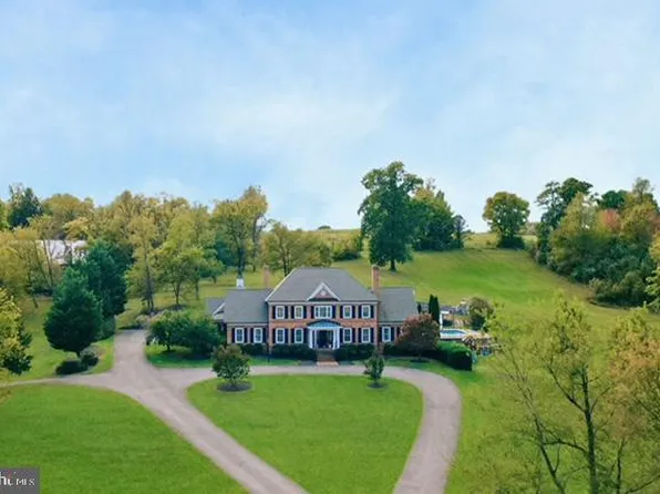 821 Apple Pie Ridge Rd, Winchester, VA 22603