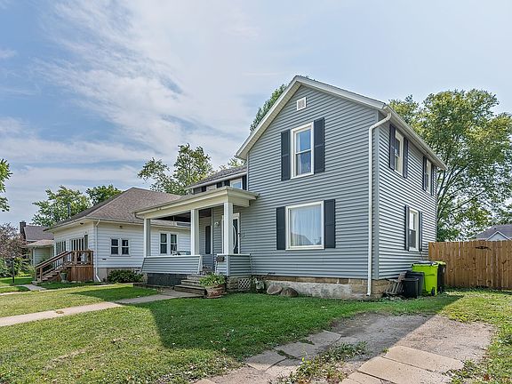 4th image of 207 E Ash St