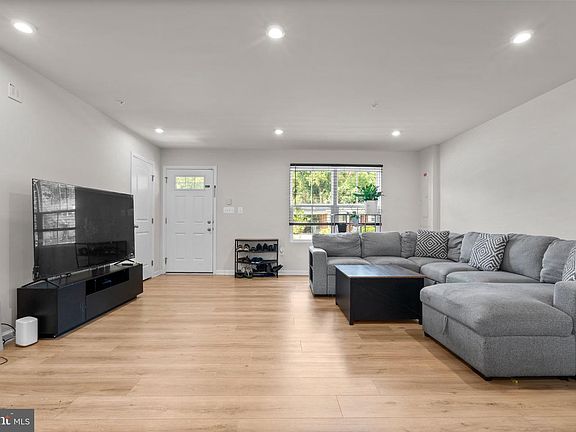 5th image of 1122 Brooke Rd