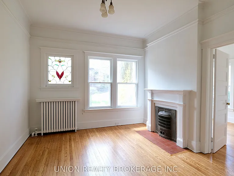 46 Benlamond Ave #MAIN — Photo 5