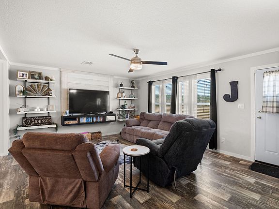 3rd image of 3031 Bailey Rd