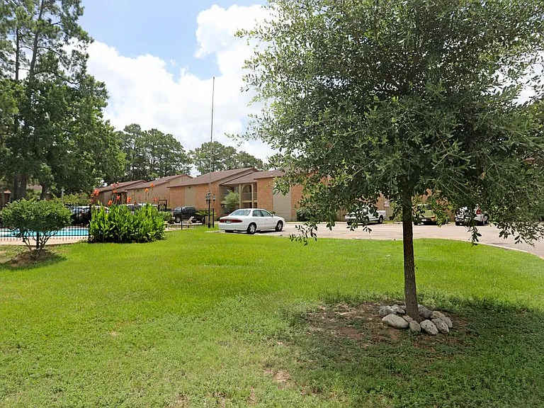 Pine Ridge Apartments — Photo 12