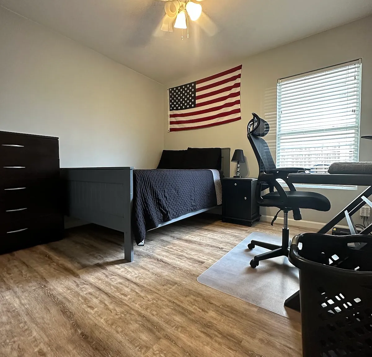4 bed, 1750 sqft, $2,400 — Photo 3