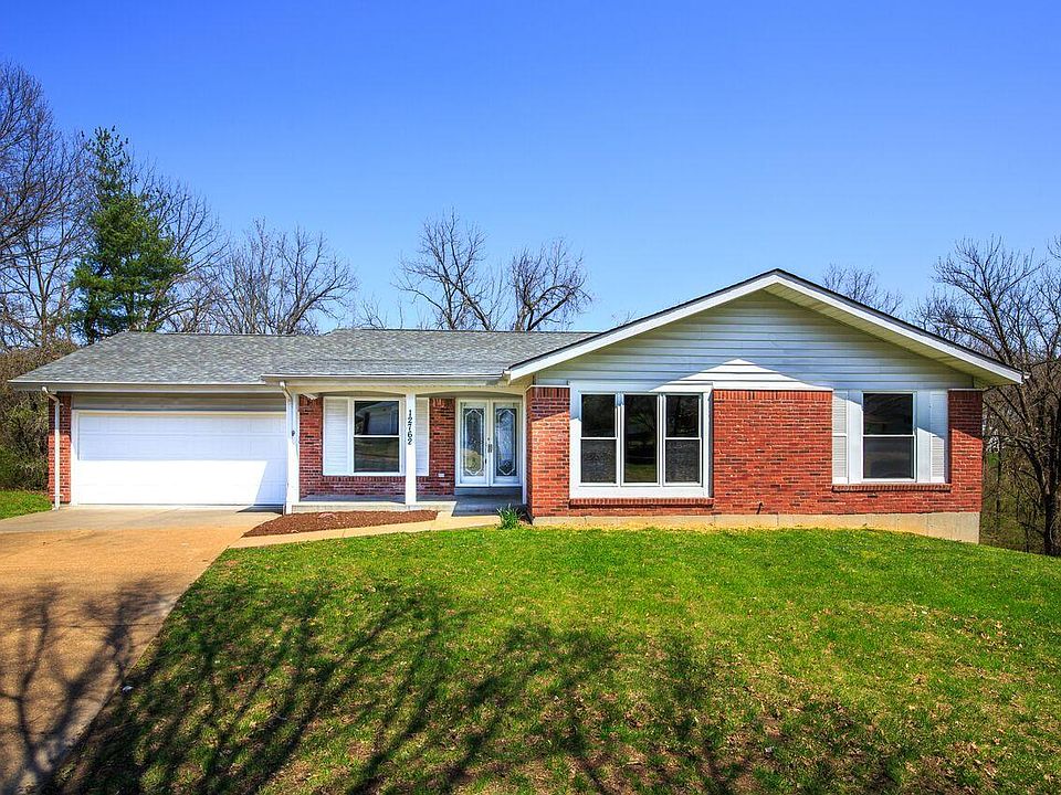 1st image of 12762 Coachlight Square Dr