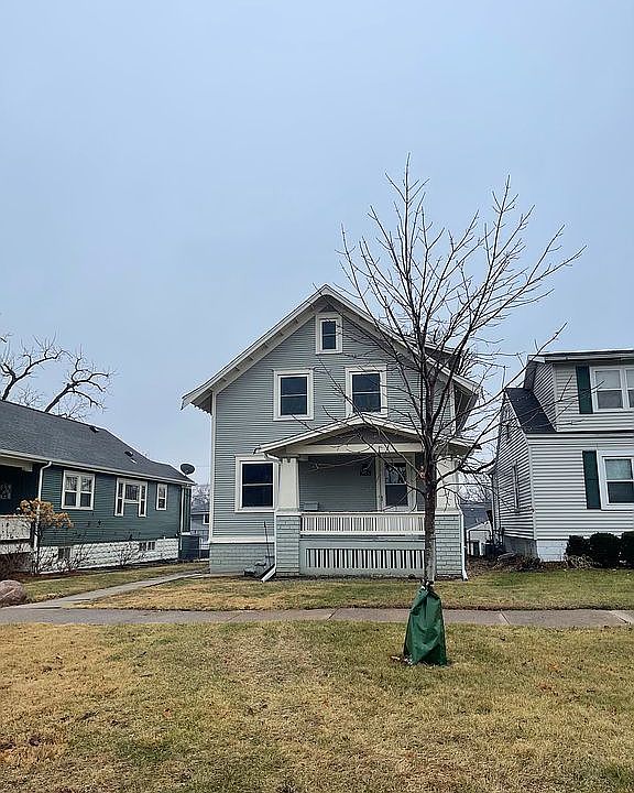 1st image of 1633 C Ave NW