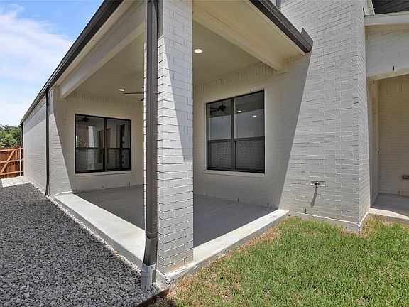 5th image of 311 Sunset Ln