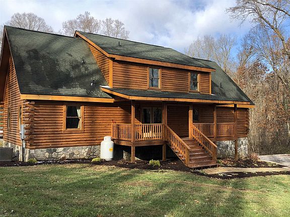 5th image of 530 Wisteria Dr