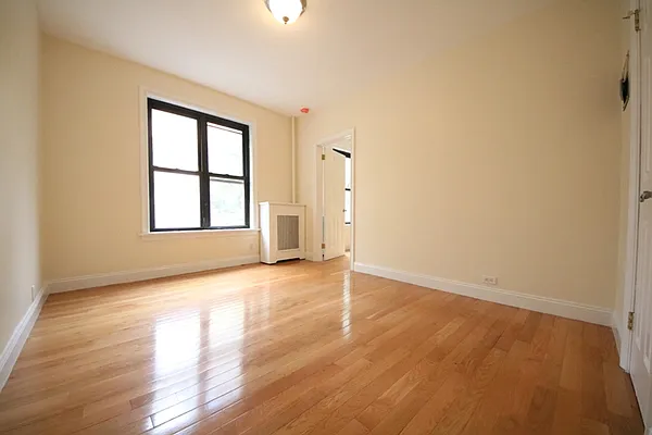 Rented by (Legacy) NY Quality Living Uptown | media 19