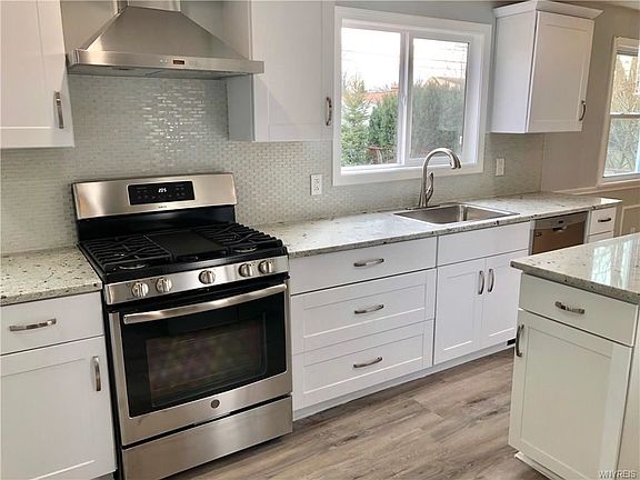 3rd image of 149 Greenfield Dr