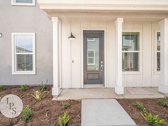 2nd image of 2830 E Tamarind Dr