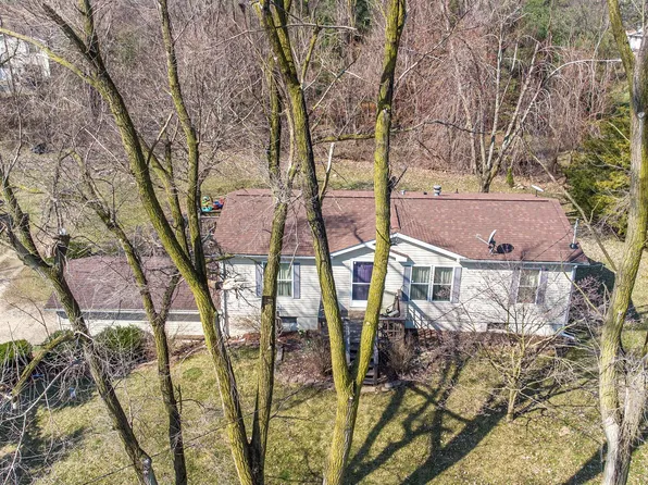 4948 Deleon Dr, Tecumseh, MI 49286