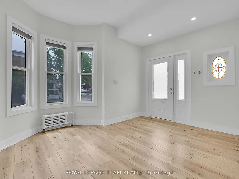531 McLeod St #A — Photo 12