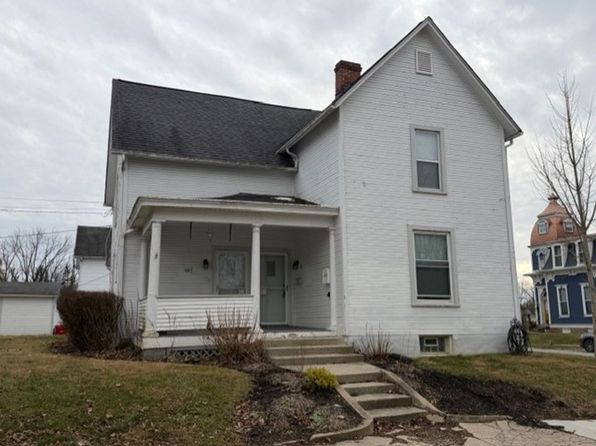 22 1/2 Willis Ave #22-1/2