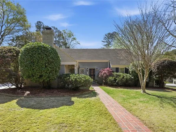 647 Park Ln, Decatur, GA 30033