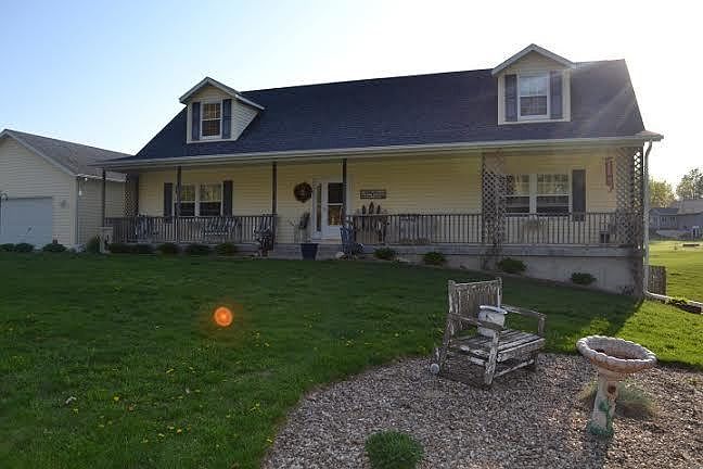 1st image of 1277 White Oak Ct NE