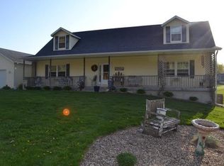 1277 White Oak Ct NE, Lisbon, IA 52253