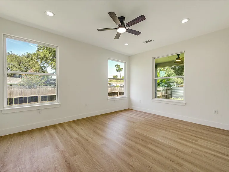 508 Georgia St — Photo 28
