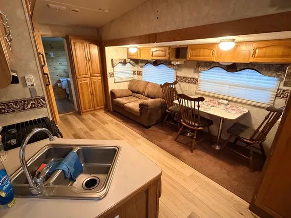 2513 N Fm 356, Onalaska, TX