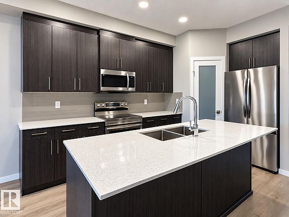 4th image of 343 Edgemont Dr NW