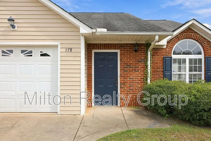 178 Ariel St