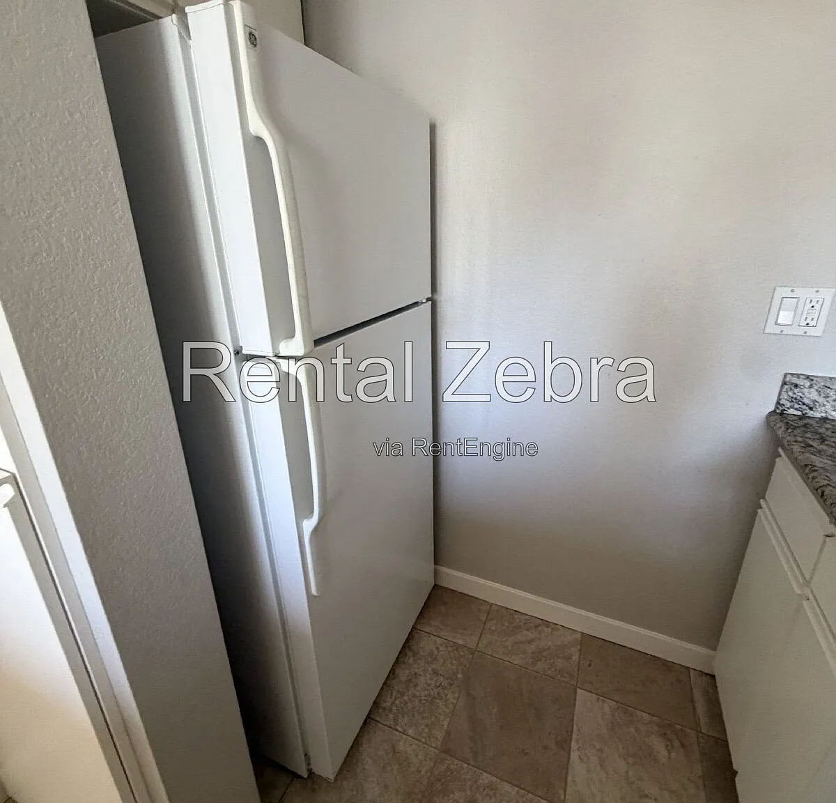 2 bed, 2.0 bath, 920 sqft, $2,635 — Photo 3
