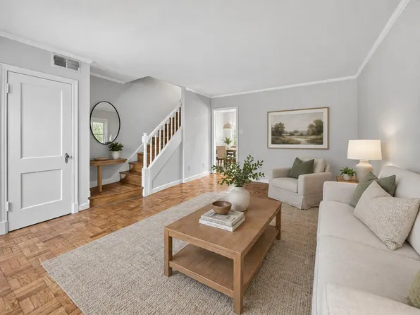 1030 S Barton St Unit 282, Arlington, VA 22204