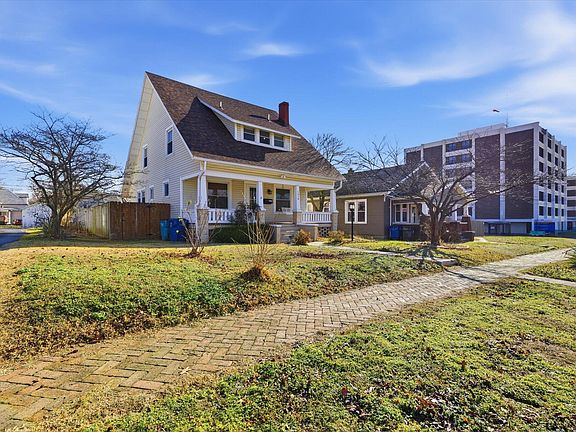 2nd image of 1510 N Robberson Avenue