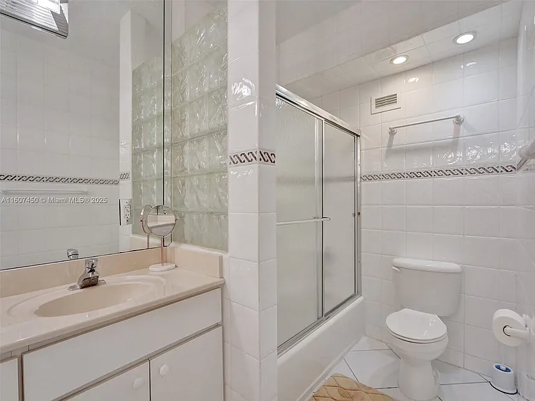 3725 S Ocean Dr #1506 — Photo 14
