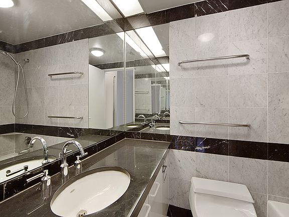 4th image of 150-156 W 56th St APT 3311
