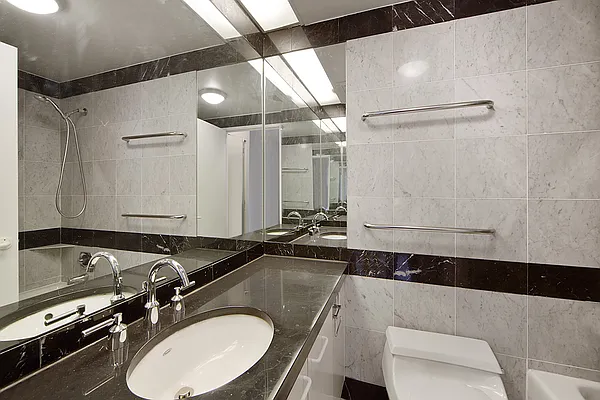 Rented by CORE | media 17