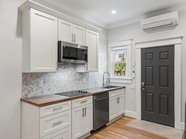 688 King St APT A, Charleston, SC 29403