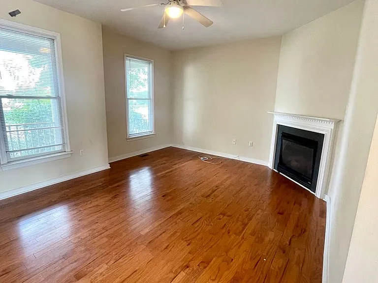 731 W Leigh St — Photo 10