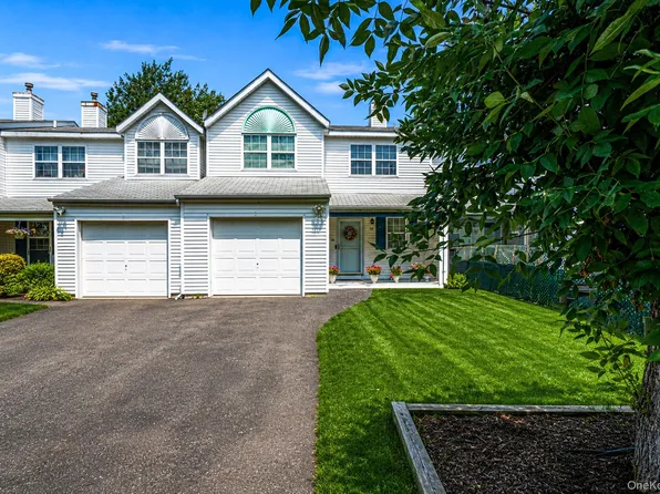 26 Beech Street, Central Islip, NY 11722