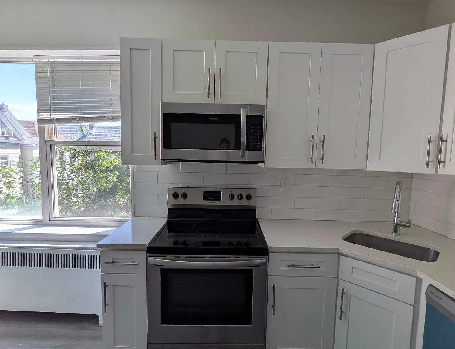 2 bed, 800 sqft, $2,250 — Photo 3