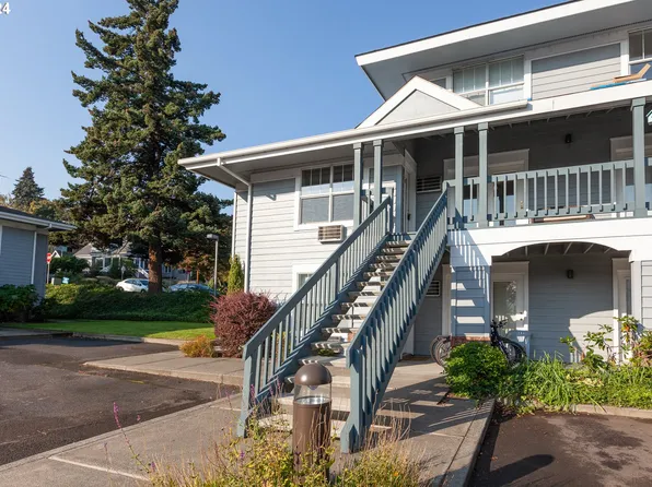 714 Cascade Ave Unit 18, Hood River, OR 97031